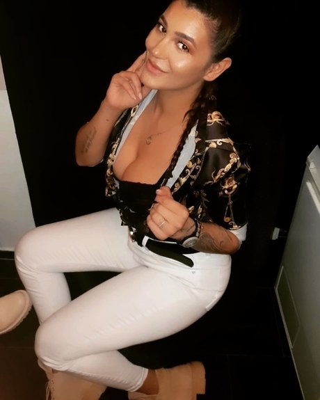 Mikela Denisa OnlyFans Sextape geleakt