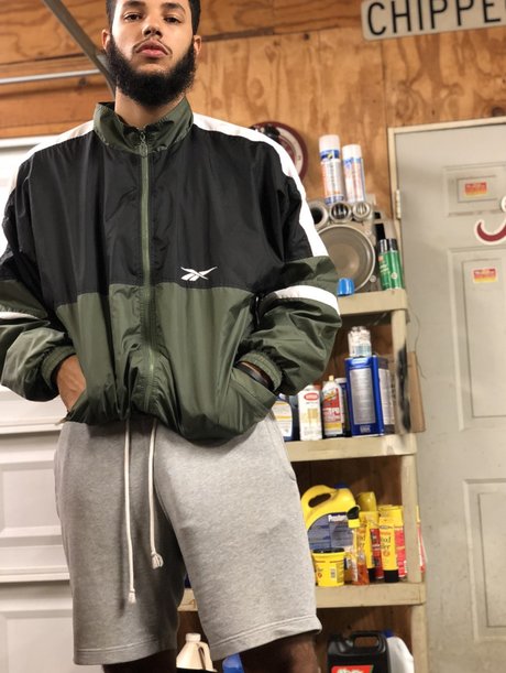 Cave Maker Nackt auf OnlyFans