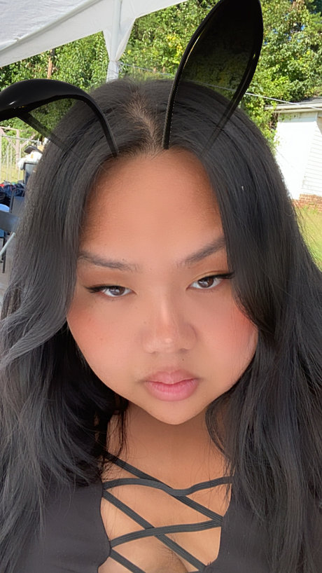 Mika mura Nacktbilder von OnlyFans