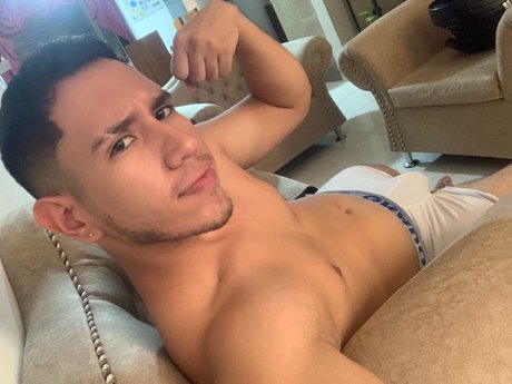 Migue OnlyFans Bilder