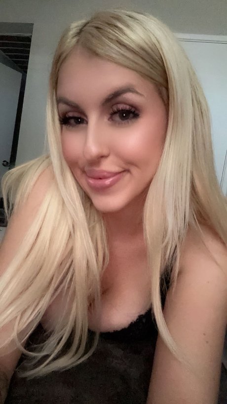 Michelle s Fantasy OnlyFans Striptease
