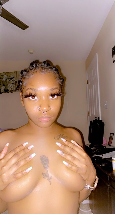 Ms Junie OnlyFans-Pornos