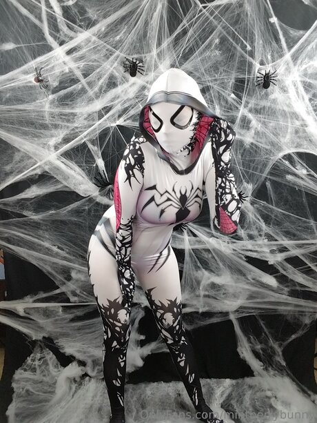 MintBerryBunny OnlyFans explizite Inhalte