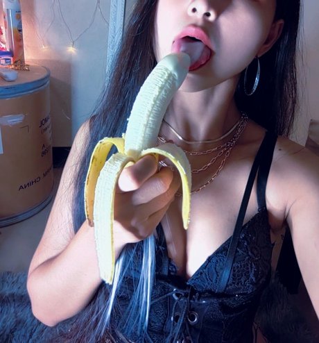 Minnie_ OnlyFans Model Fotos