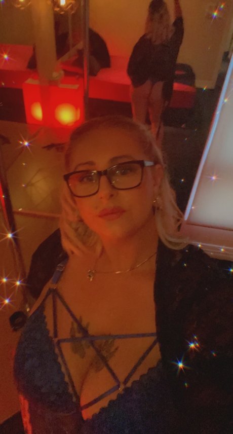 Bonnie xo Oben ohne OnlyFans