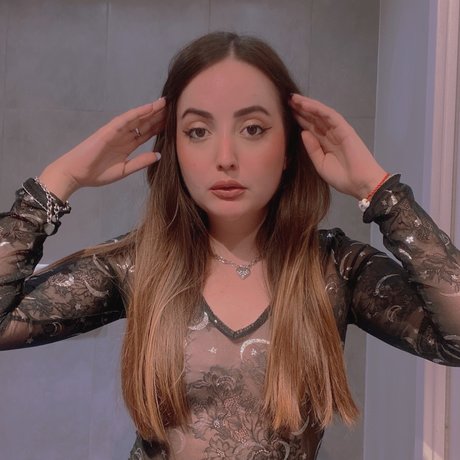 Miss Marti OnlyFans schlank