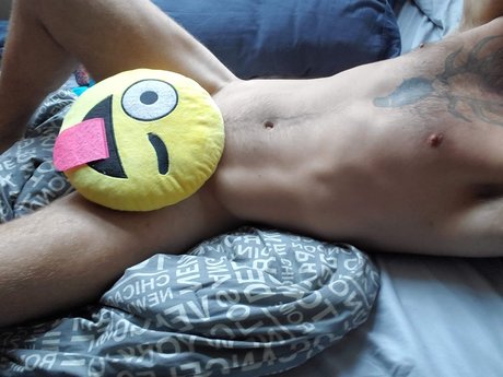 Misha Wolf Dom Mister Wolf He Slut OnlyFans öffentliche Fotos OnlyFans