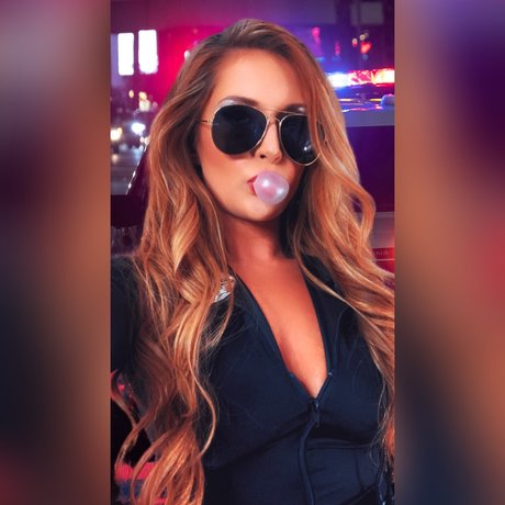 Miss Maggie May Nackt OnlyFans