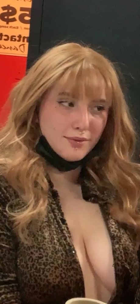 small tiny baby snake OnlyFans Arsch Leak