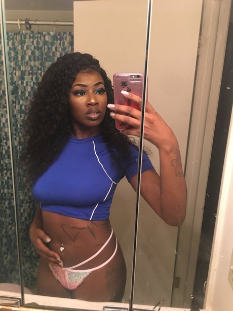 Jewel Gohangon Nacktbilder auf OnlyFans