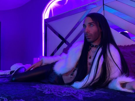 Memphis Brooks OnlyFans Strip