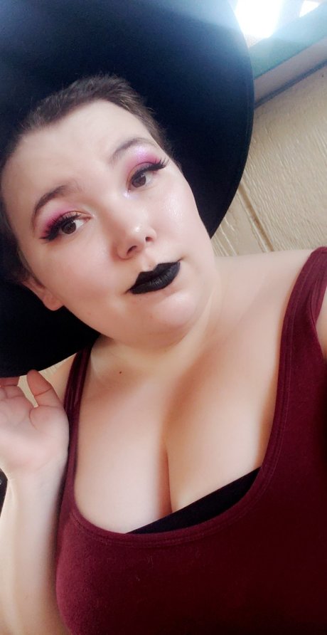 Karnal Kitten Leaked OnlyFans Bilder