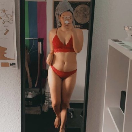 Iluna OnlyFans Nackt Content