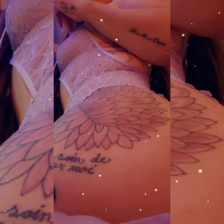 The Light Bright OnlyFans geleakte Pornografie