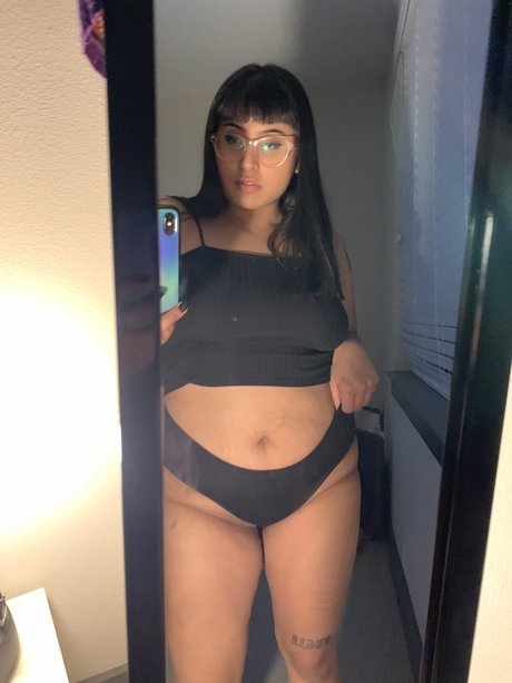 Kara Mel_ OnlyFans Model Bilder