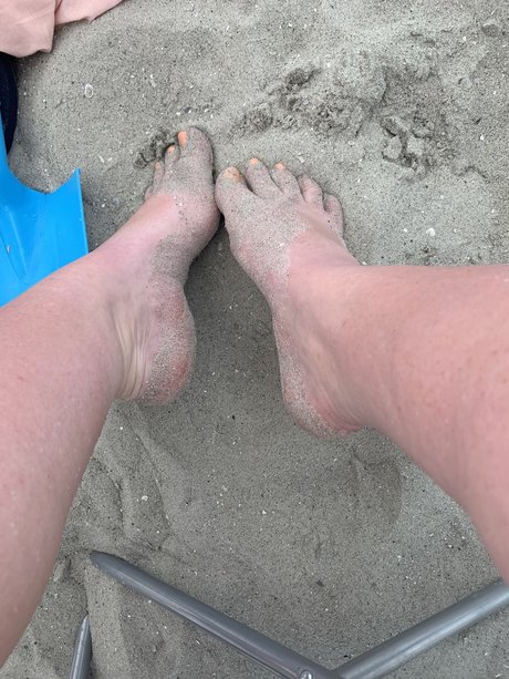 Grace Feet and More Brüste OnlyFans