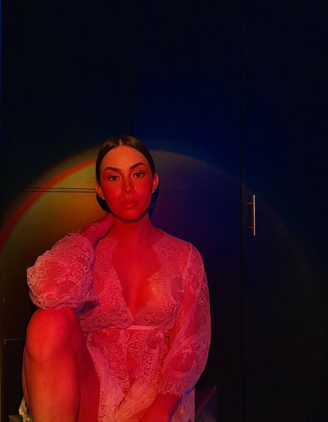 Zoee Morales Sexy OnlyFans