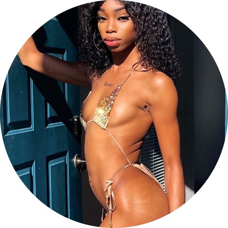 The Galactic Goddess Lips_ OnlyFans Leak