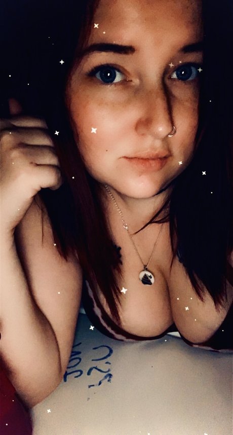 Lizzie Simpson read bio OnlyFans Pornografie