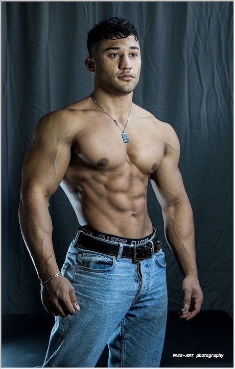 Momophysique Nacktpornos von OnlyFans geleakt