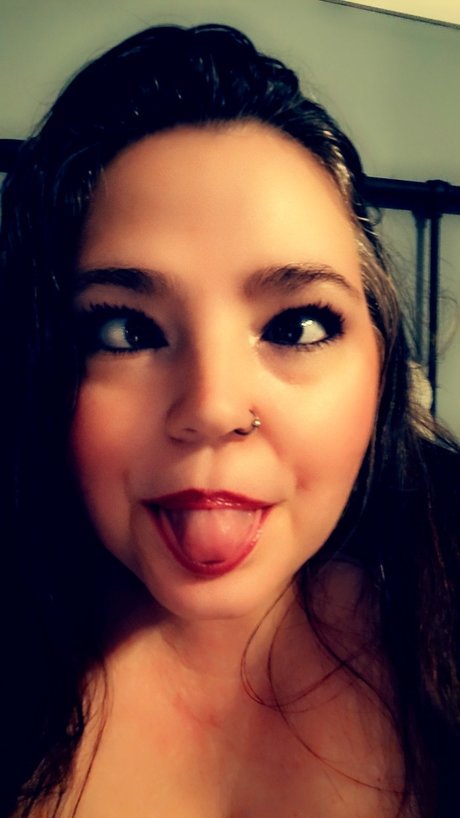 Momnextdoorddd Auf OnlyFans