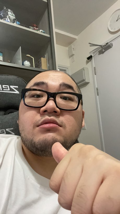 Molthy Nacktbilder OnlyFans