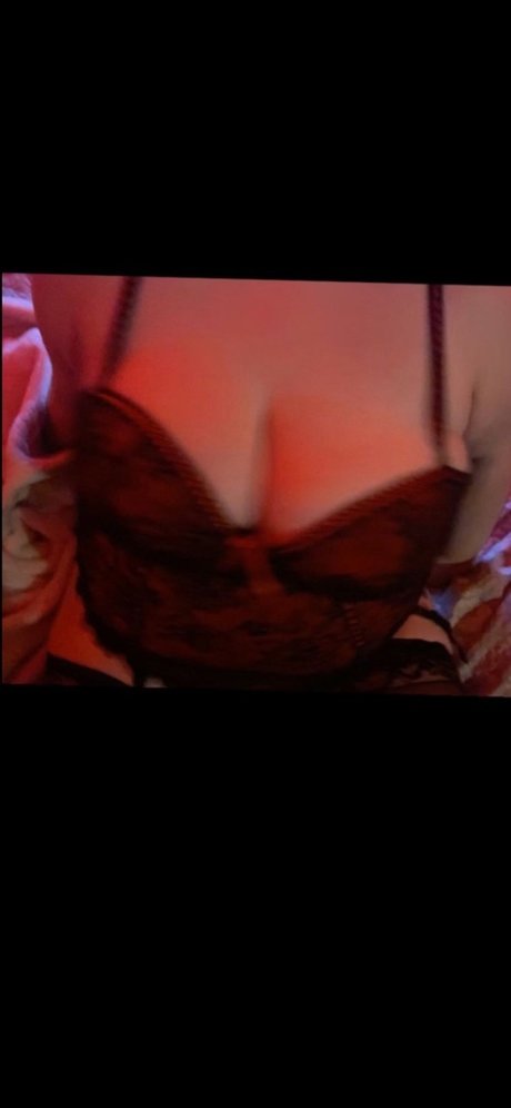 mysti OnlyFans-Archiv