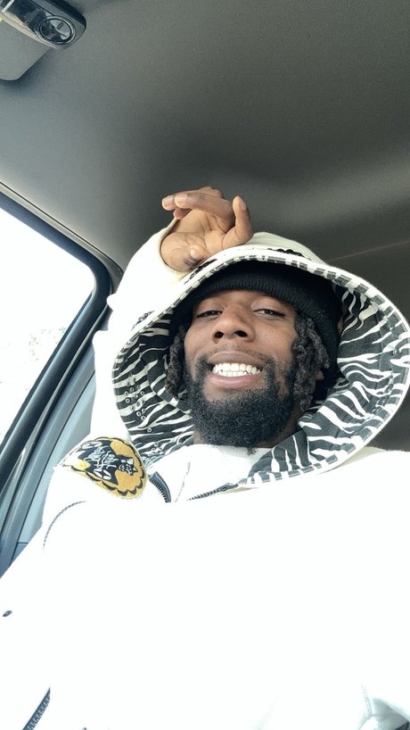 Mr bone_ OnlyFans Bilder