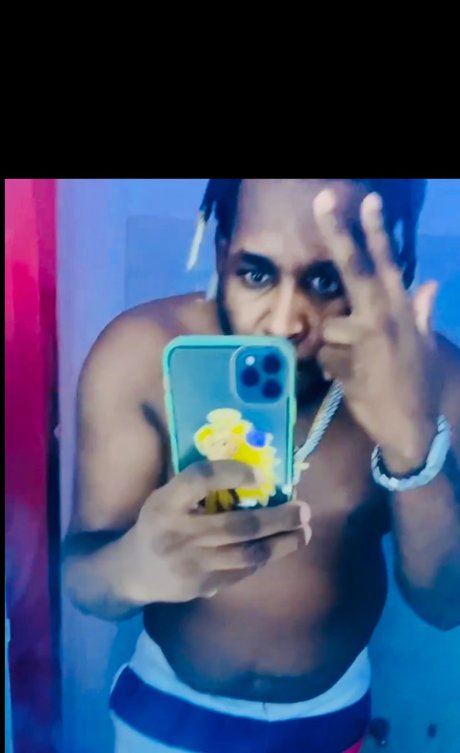 MR BLACK LA FAMA OnlyFans Mega