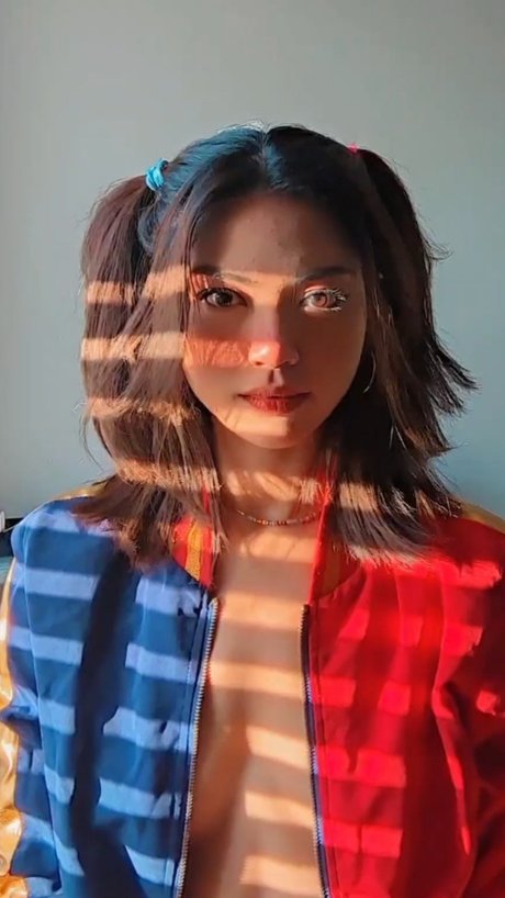 Mila Poonis OnlyFans Leak