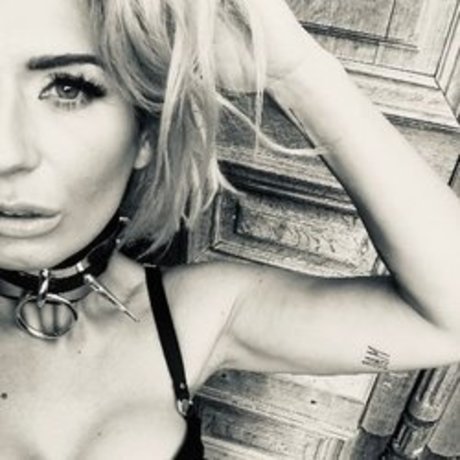 MOTHER COCK DESTROYER Neue OnlyFans Leaks