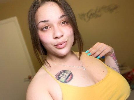 SkySky OnlyFans Mega