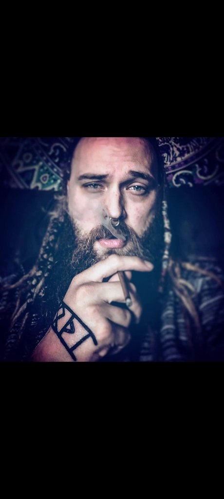 _s H Nackt auf OnlyFans