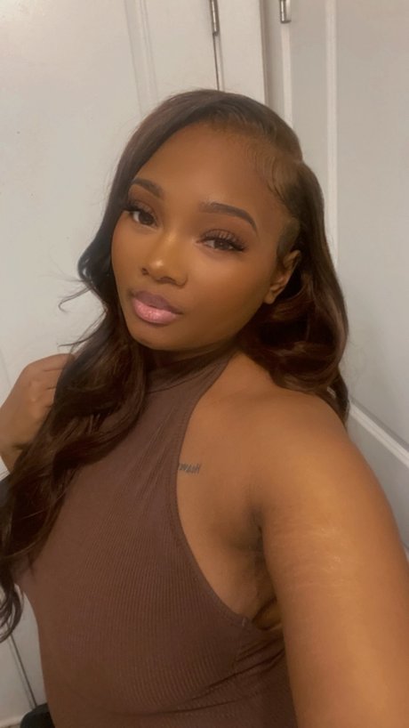 Nayy OnlyFans Striptease