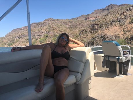 Southern Belle Miss Crystal OnlyFans Nacktbilder