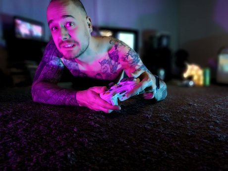 Alec Hardy Free Oben ohne OnlyFans