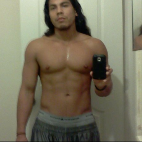 Aaron Alexander NurlyFans-Brüste