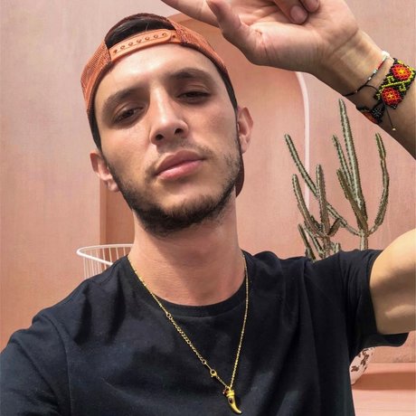 Adrian Bencomo OnlyFans Leaks Gratis