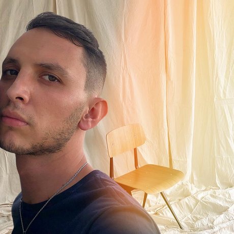 Adrian Bencomo OnlyFans Nacktbilder geleakt