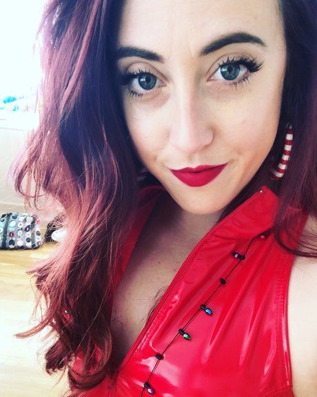 Formica Dinette OnlyFans nackt