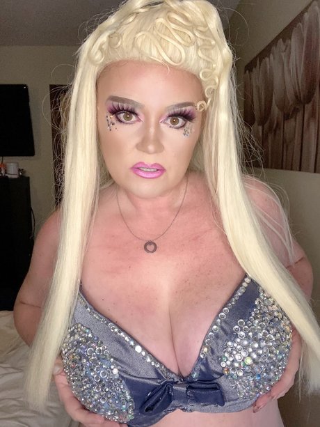 Mrs Lane Oben ohne OnlyFans