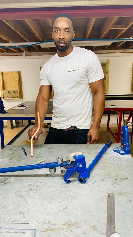 MR LONDON PLUMBER Leaks von OnlyFans