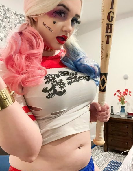 auroraheavenlyfree OnlyFans Striptease