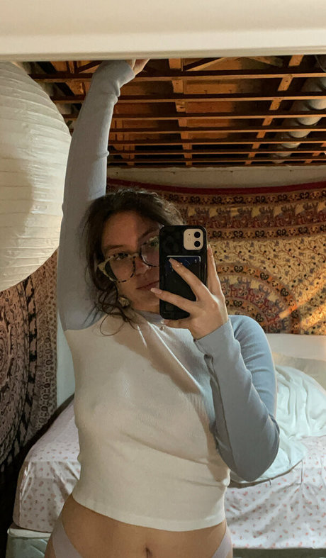 ella enchanted2 OnlyFans Nacktfotos