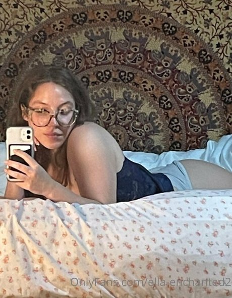 ella enchanted2 OnlyFans Nacktbilder