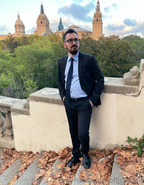 officepant Nacktbilder OnlyFans Leaks