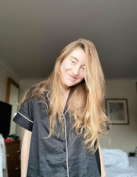 tallulahreynolds Leaked OnlyFans Fotos