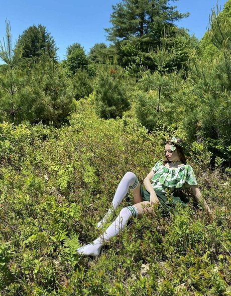 clairebear rawrfree OnlyFans nackte Brüste