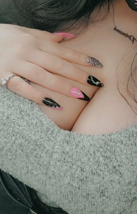 xxxglowyxxx OnlyFans Sextape