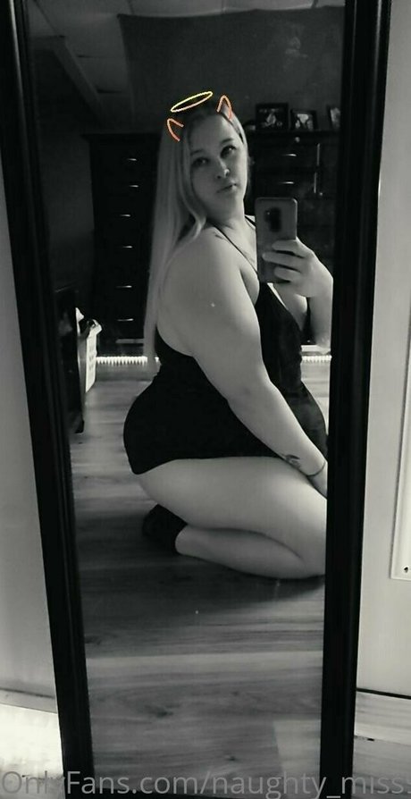 naughty miss96 Oben ohne OnlyFans